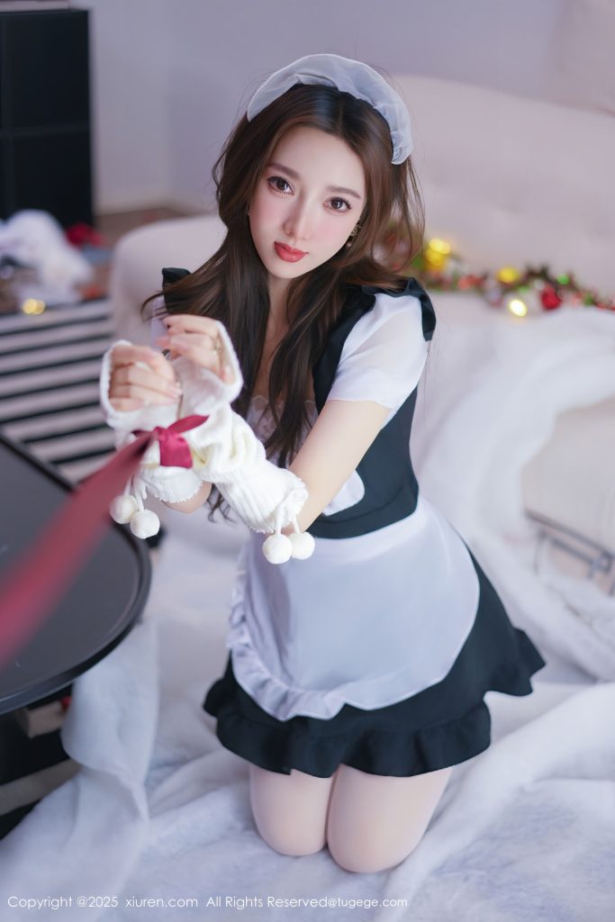 Twins - 桃桃 Vol.11152 圣诞女仆写真摄影图片