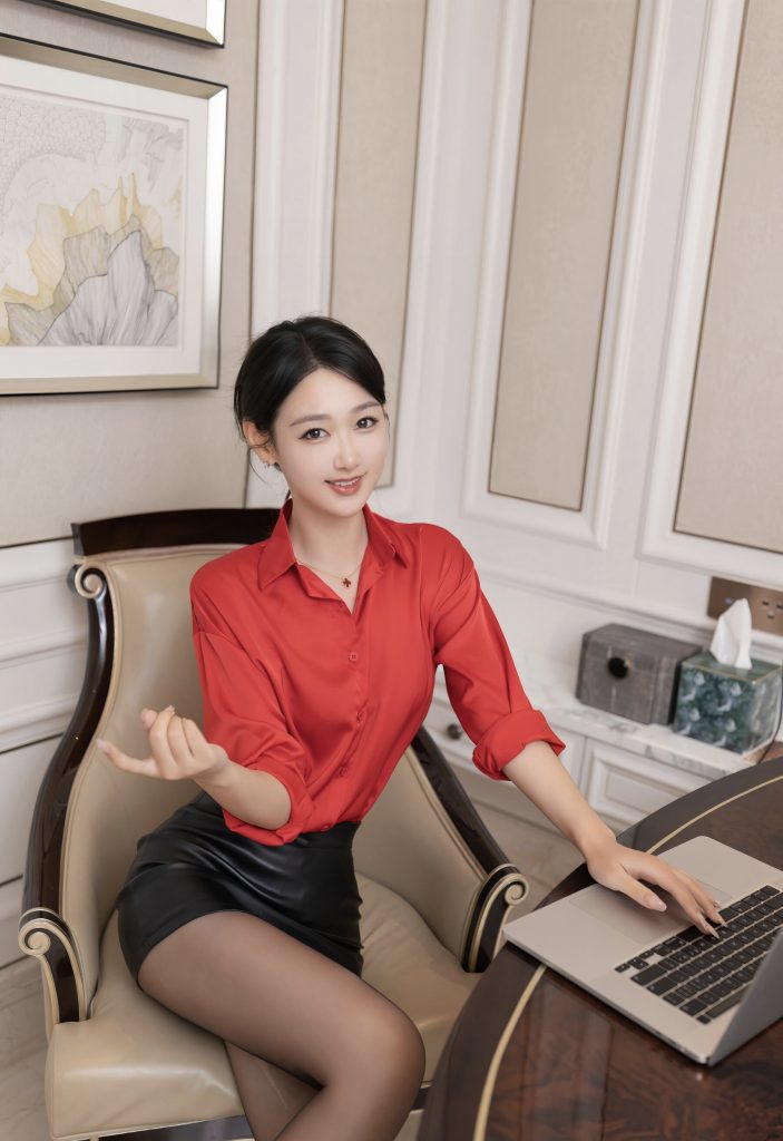 唐安琪Vol.11249办公桌前打字写真