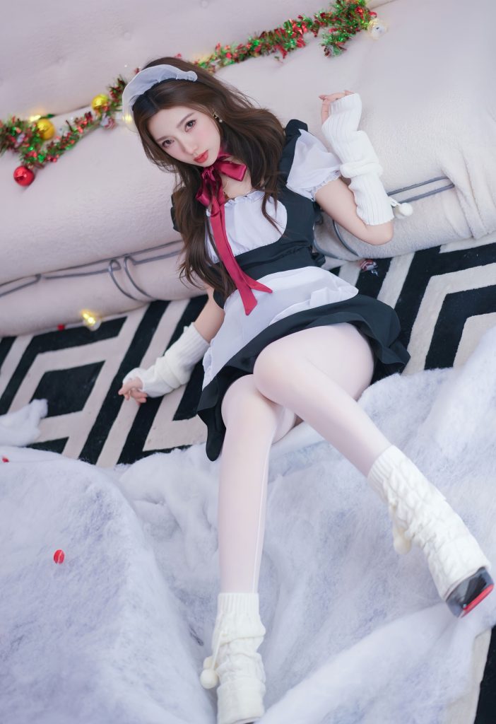 Twins - 桃桃秀人网 Vol.11152 躺卧撩人写真