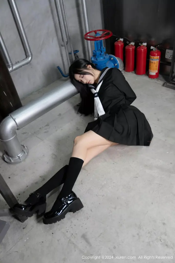 杨晨晨 Yome 秀人网 No.8080 暗黑不良水手服写真高清大图