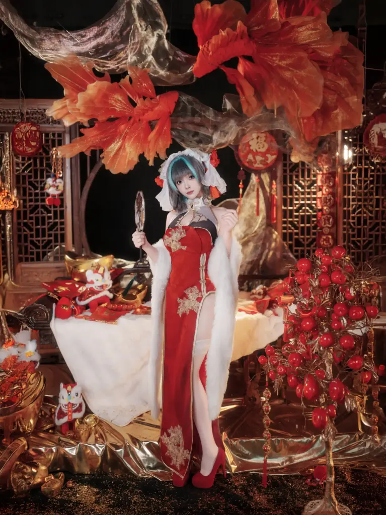 Bangni 邦尼 柴郡红金高开叉旗袍毛绒披肩新年写真