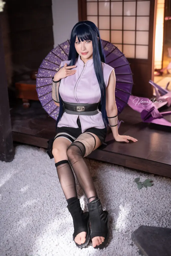 雨波 HaneAme 日向雏田端坐温柔特写高清图