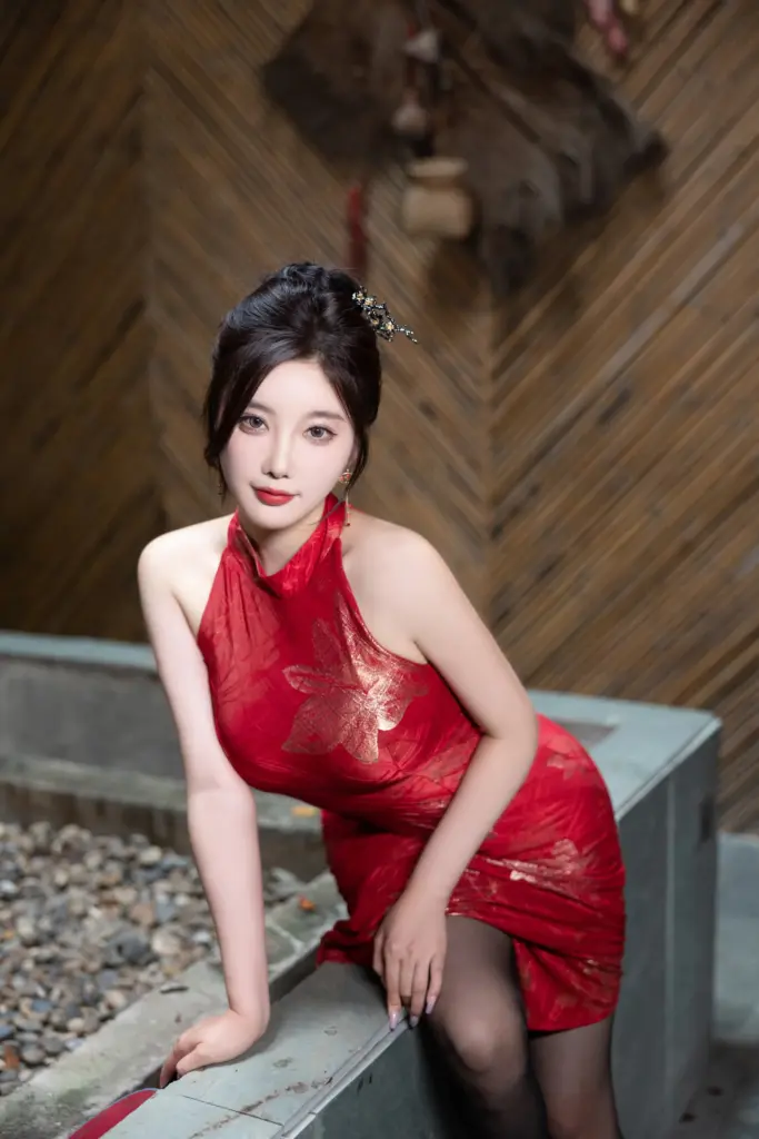 杨晨晨 Yome 旗袍造型神态特写写真