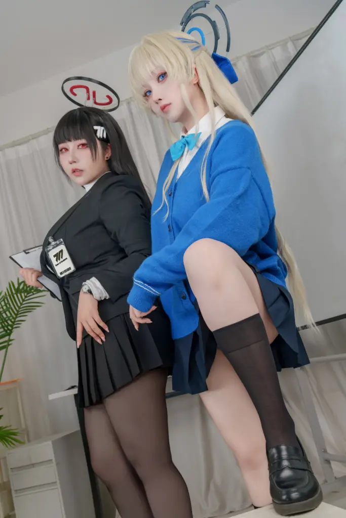 rioko 凉凉子 & KANEKO_咔喵《蔚蓝档案》双人 COS 写真高清大图