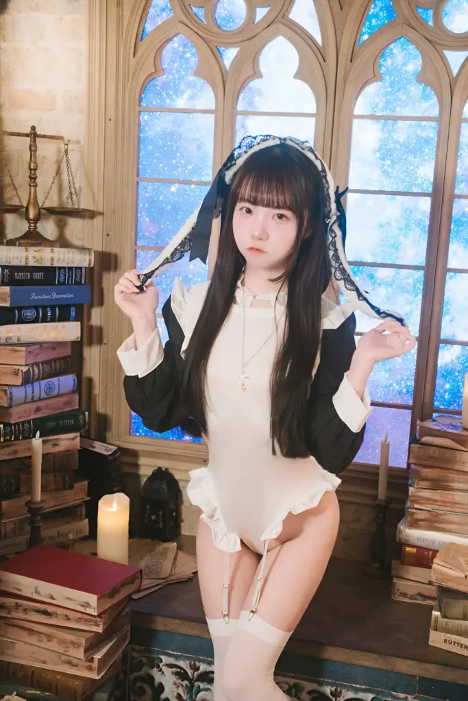 可可小白兔 黑白修女风兔耳造型 COS 写真