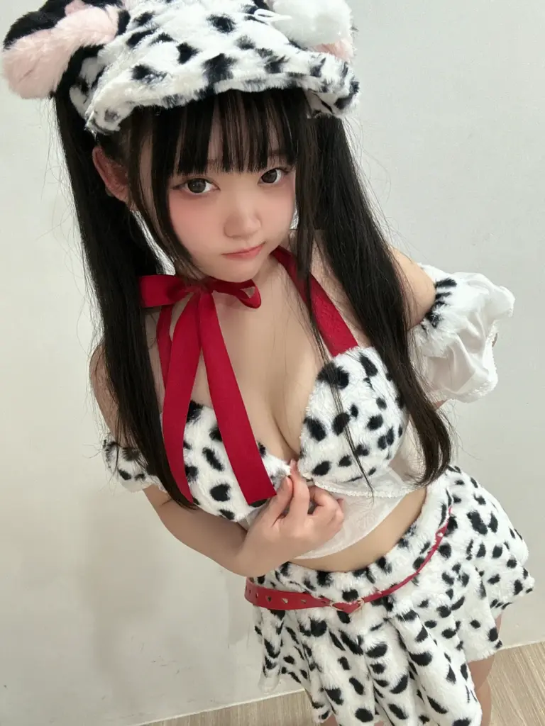 神沢永莉《斑点小狗狗》私房写真高清图片