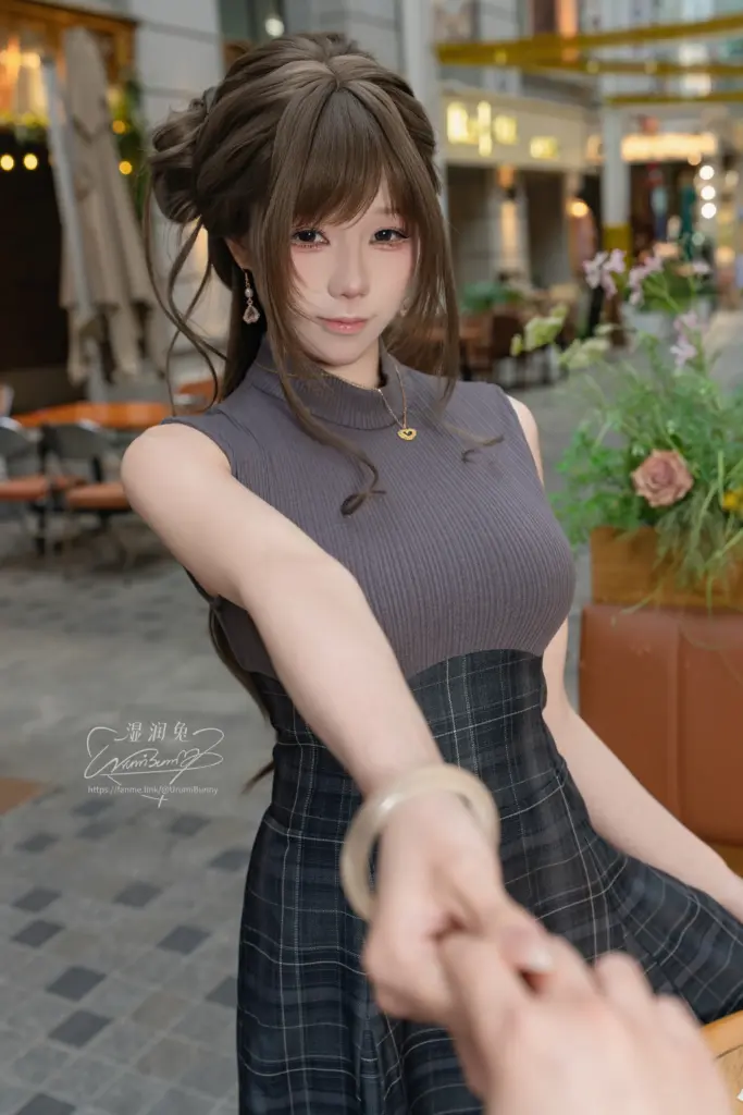 户外花草布景日常约会氛围感写真
