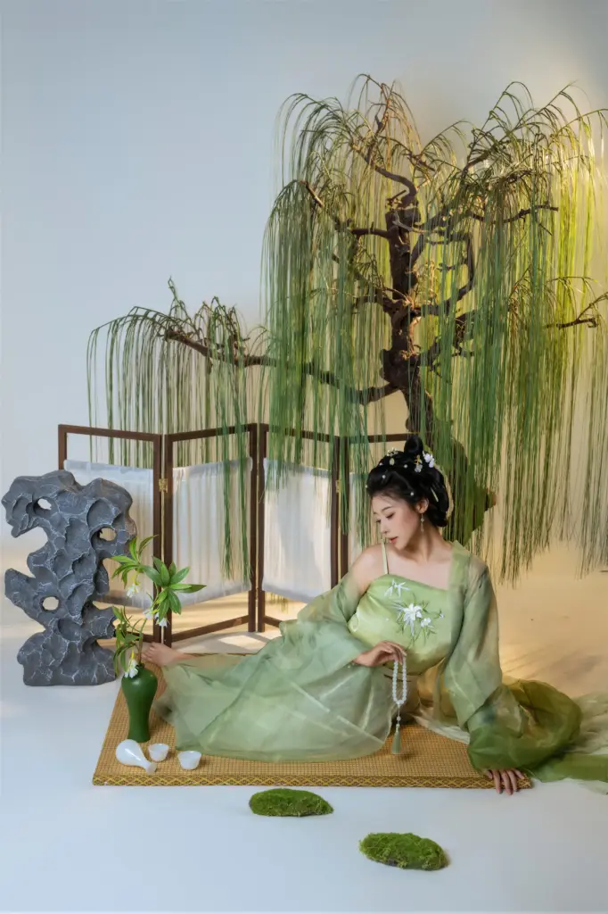 奈汐酱 nice 写真,《拾翠》青绿江南古风高清大片