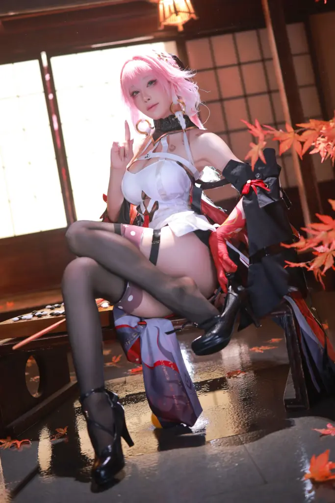 水淼 Aqua 鸣潮角色长离原皮武士造型特写人像