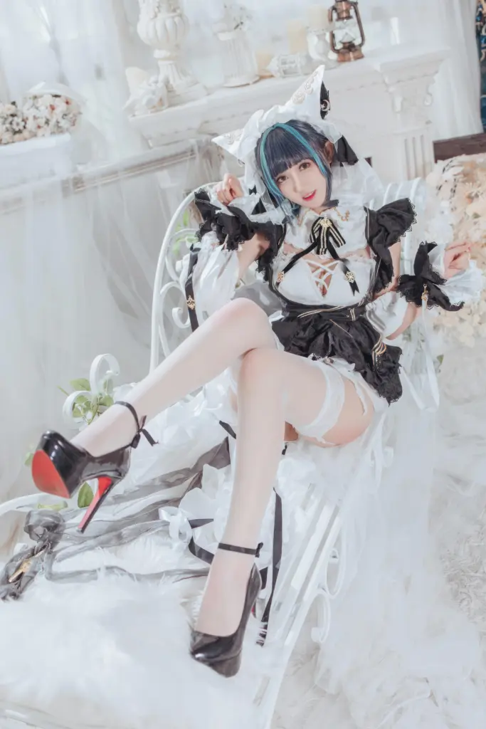 柴郡 cos,羽生三未《碧蓝航线》女仆装棚拍人像