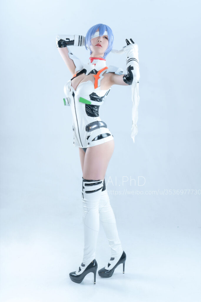 绫波丽 cos,爱老师 PhD 蒙眼造型 EVA 原作角色还原棚拍写真