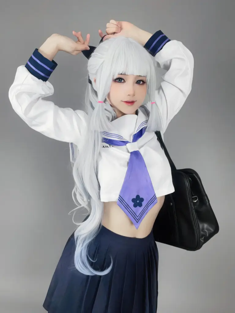 神里绫华 cos，幼愛 Youmeko《原神》学院水手服造型特写